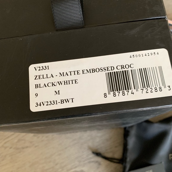 NWT. Rachel Zoe-Zella-Matte Embossed Croc, Black/White, size 9 M - Picture 8 of 9